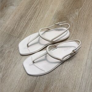 CNEW rocs Miami Thong Flip Women's Sandals Size W6 Dew